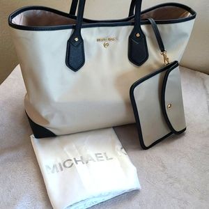 Michael Kors Medium Tote